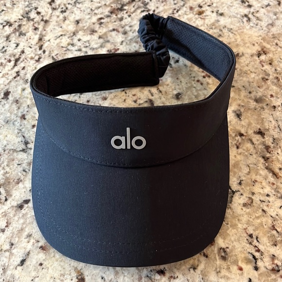 ALO Yoga Accessories - ALO black visor cap hat with ALO logo